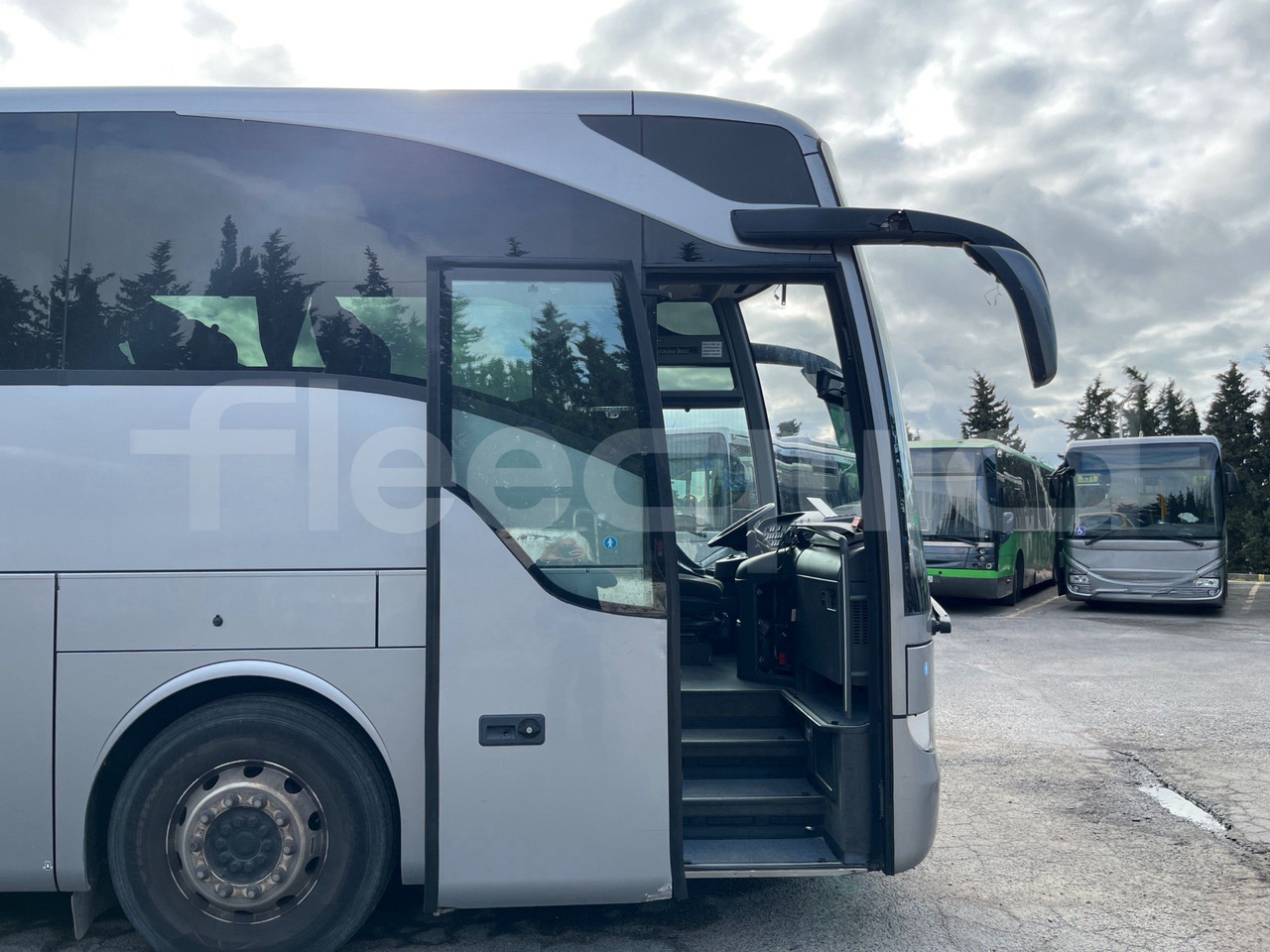 Autocar Mercedes-Benz Tourismo: photos 15 Autocar Mercedes-Benz Tourismo: photos 15