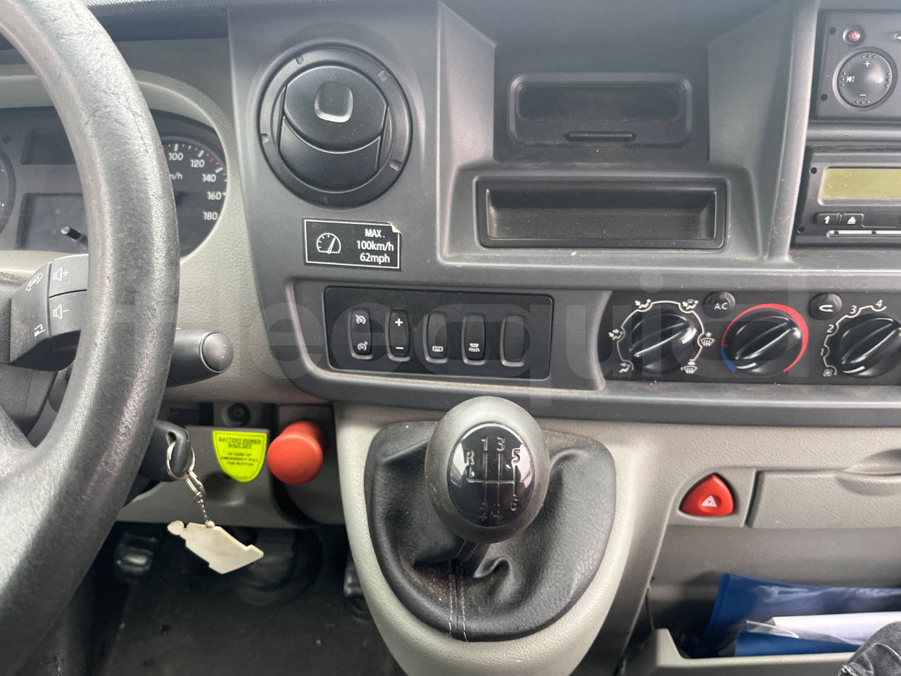 Nissan Interstar - Minibus, Transport de personnes: photos 2 Nissan Interstar - Minibus, Transport de personnes: photos 2