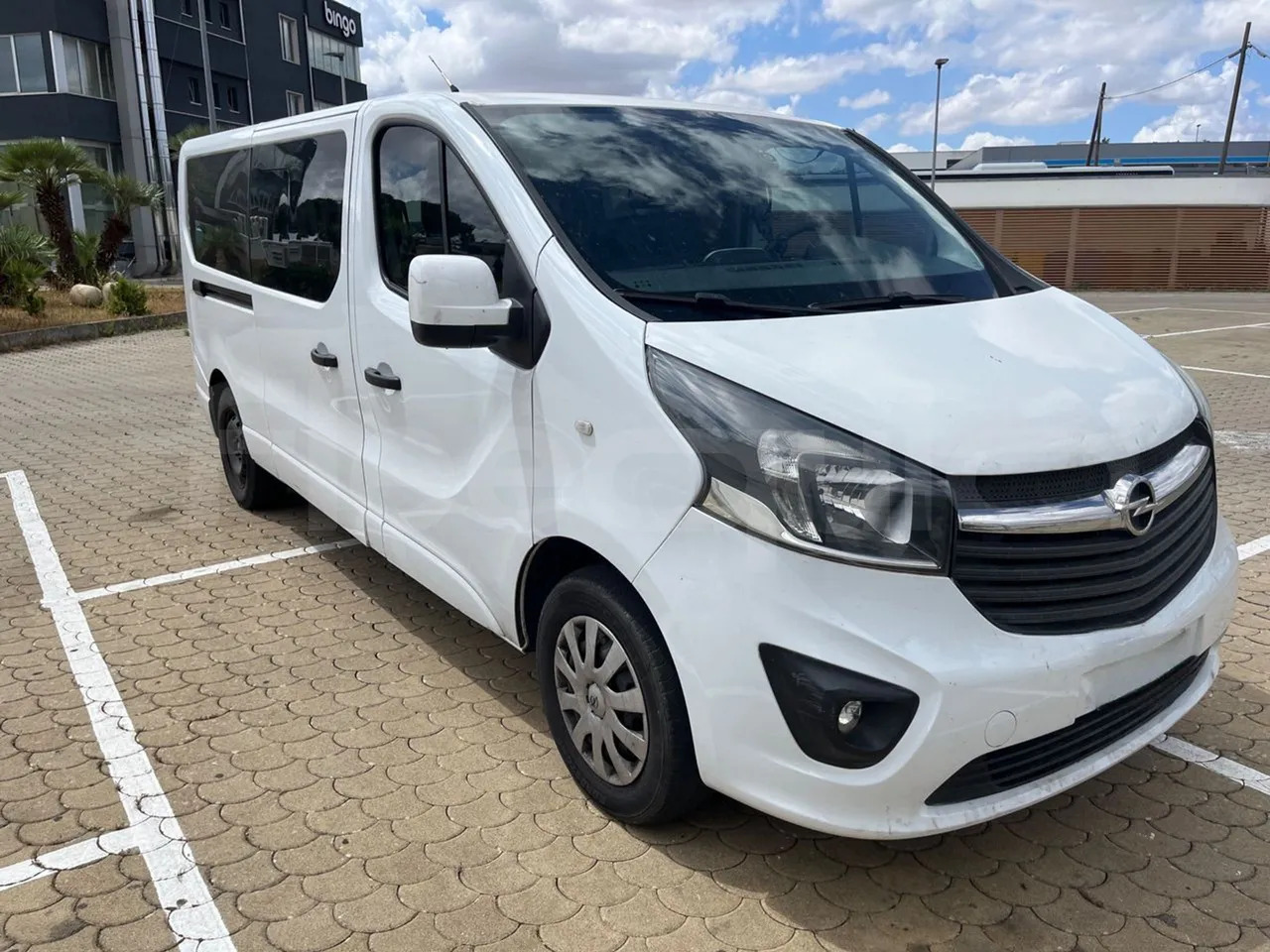 Opel Vivaro - B - Minibus, Transport de personnes: photos 1 Opel Vivaro - B - Minibus, Transport de personnes: photos 1