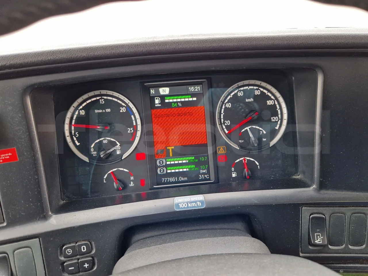 Scania Touring HD - Autocar: photos 3 Scania Touring HD - Autocar: photos 3