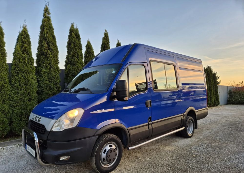 Iveco 35C17/ 3.0 170KM/ - Utilitaire double cabine: photos 2 Iveco 35C17/ 3.0 170KM/ - Utilitaire double cabine: photos 2