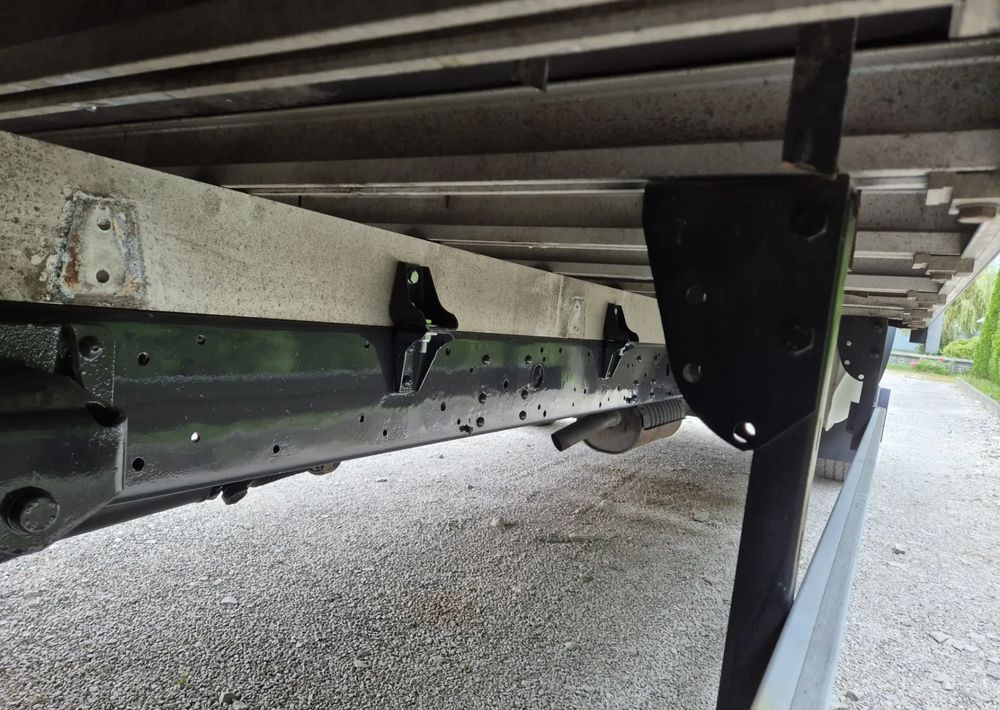 Iveco 65c17 70c17 50c15 3.0 170KM - Fourgon plateau: photos 5 Iveco 65c17 70c17 50c15 3.0 170KM - Fourgon plateau: photos 5