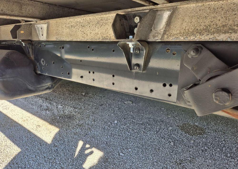 Iveco Iveco 35c14 2.3 140KM Plandeka - Fourgon plateau: photos 5 Iveco Iveco 35c14 2.3 140KM Plandeka - Fourgon plateau: photos 5