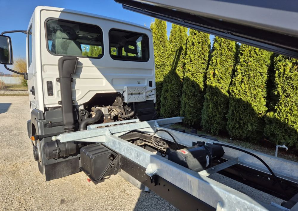 Nissan Atleon 56.13 3.0 130KM - Utilitaire benne: photos 5 Nissan Atleon 56.13 3.0 130KM - Utilitaire benne: photos 5