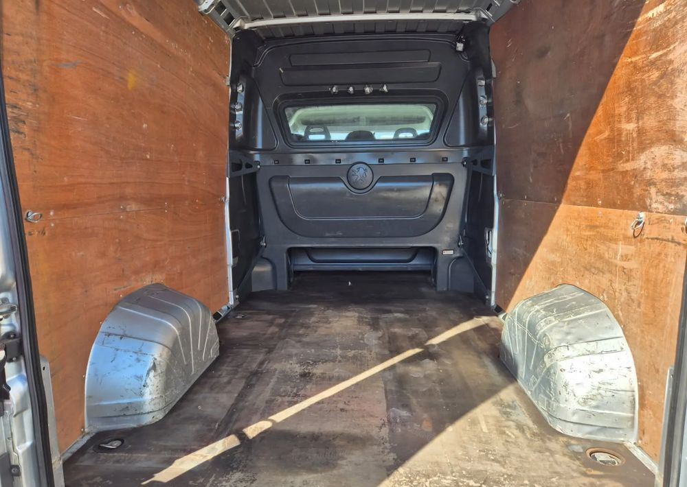 Peugeot Boxer 130KM Brygadówka L3H2 - Utilitaire double cabine: photos 4 Peugeot Boxer 130KM Brygadówka L3H2 - Utilitaire double cabine: photos 4