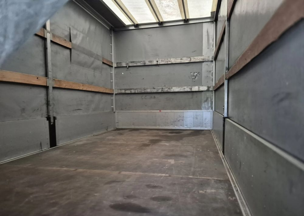 Renault Master 2.3 150KM - Utilitaire plateau baché: photos 4 Renault Master 2.3 150KM - Utilitaire plateau baché: photos 4