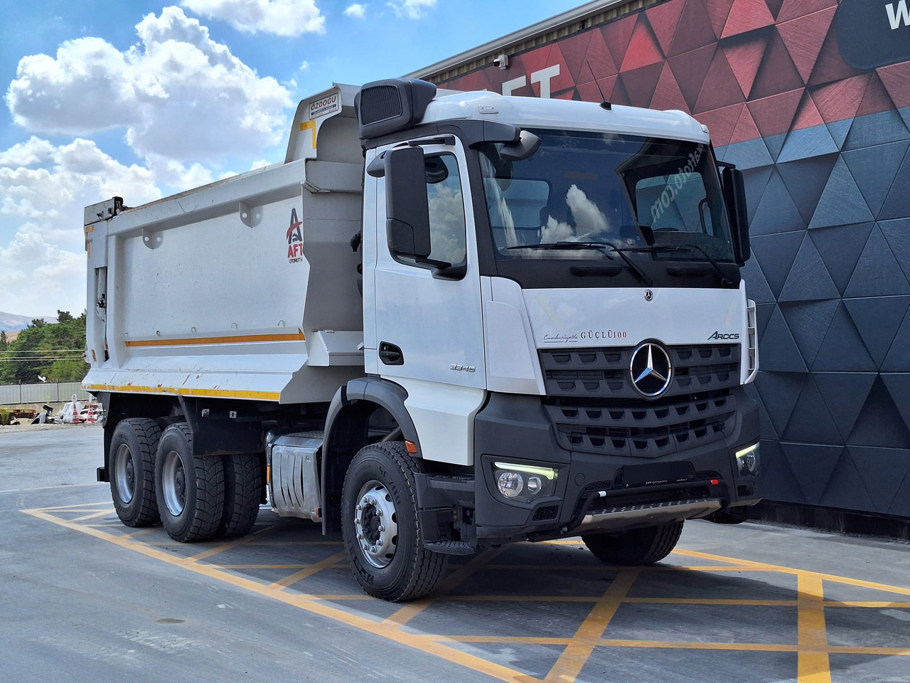 MERCEDES-BENZ AROCS 3345 - Camion benne: photos 3 MERCEDES-BENZ AROCS 3345 - Camion benne: photos 3