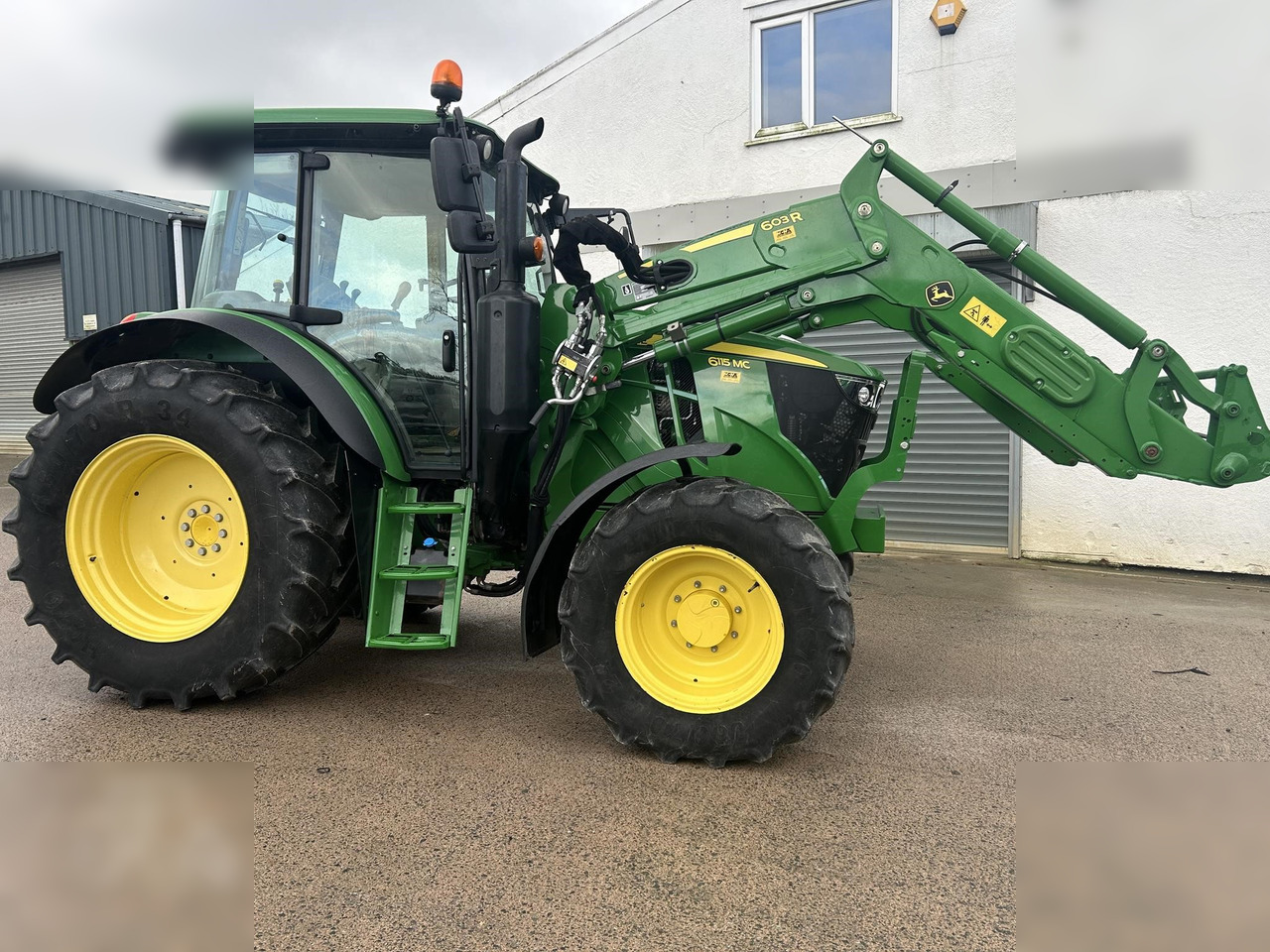 2018 JOHN DEERE 6115MC - Tracteur agricole: photos 3 2018 JOHN DEERE 6115MC - Tracteur agricole: photos 3