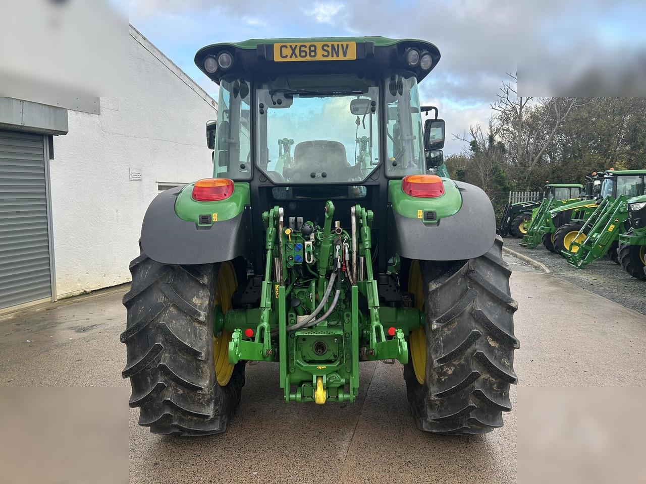 2018 JOHN DEERE 6115MC - Tracteur agricole: photos 4 2018 JOHN DEERE 6115MC - Tracteur agricole: photos 4