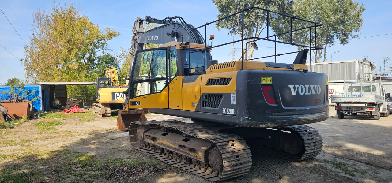 VOLVO EC220DL - Pelle sur chenille: photos 1 VOLVO EC220DL - Pelle sur chenille: photos 1