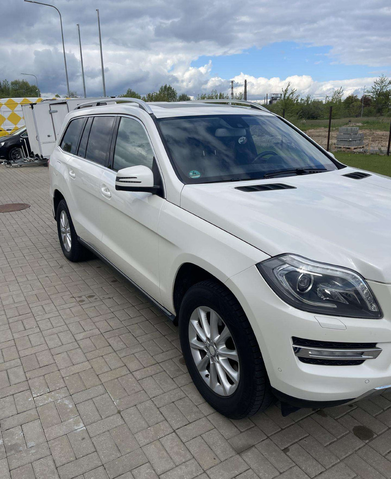 Mercedes-Benz GL350 - SUV: photos 2 Mercedes-Benz GL350 - SUV: photos 2