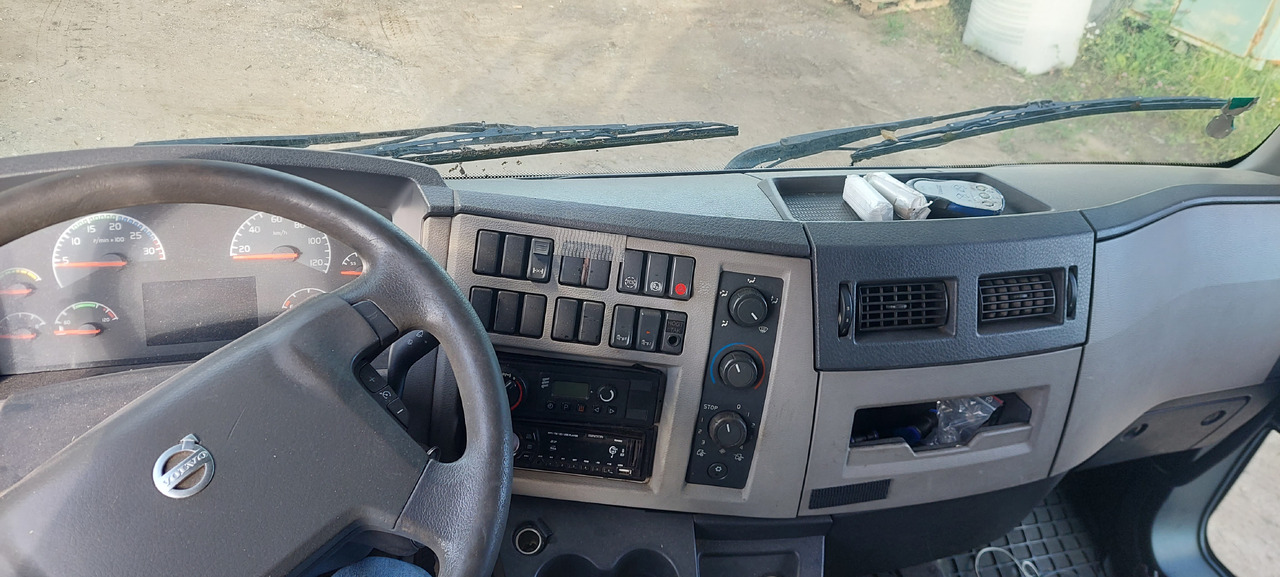 VOLVO FL280 - Camion fourgon: photos 5 VOLVO FL280 - Camion fourgon: photos 5
