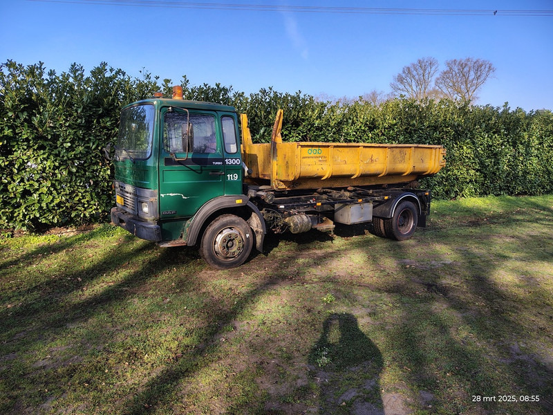 DAF 1300 - Camion porte-conteneur/ Caisse mobile: photos 2 DAF 1300 - Camion porte-conteneur/ Caisse mobile: photos 2