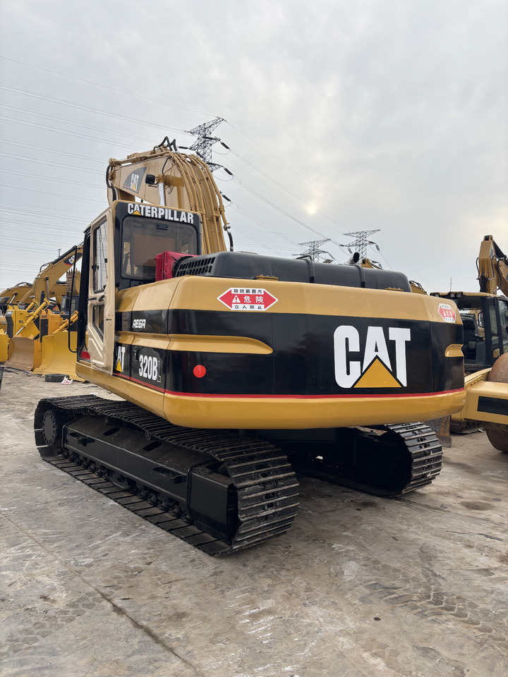 CATERPILLAR 320BL used excavator low price for sale - Pelle sur chenille: photos 2 CATERPILLAR 320BL used excavator low price for sale - Pelle sur chenille: photos 2