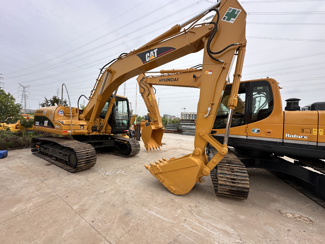 CATERPILLAR 320CL used excavator good condition for sale - Pelle sur chenille: photos 2 CATERPILLAR 320CL used excavator good condition for sale - Pelle sur chenille: photos 2