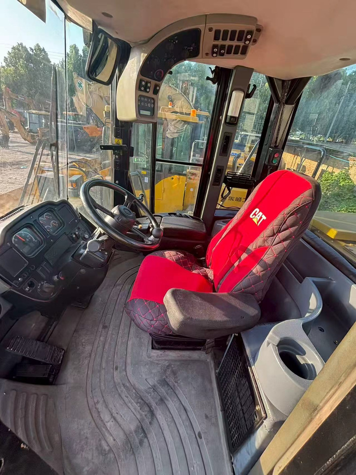 CATERPILLAR 966h High-configuration US version loader - Chargeuse sur pneus: photos 3 CATERPILLAR 966h High-configuration US version loader - Chargeuse sur pneus: photos 3