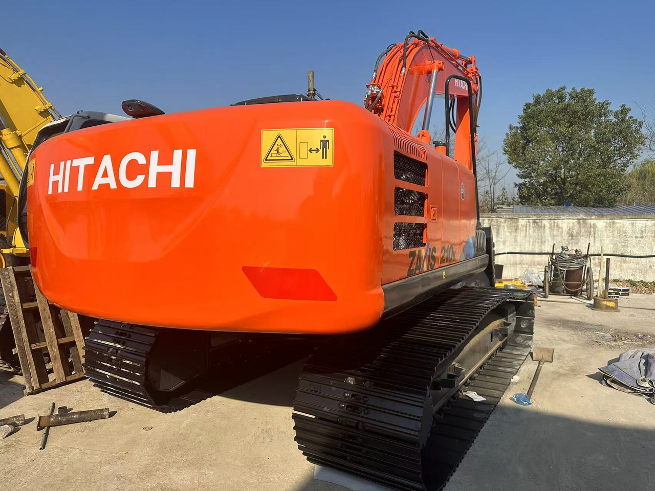 HITACHI ZX210K crawler excavators - Pelle sur chenille: photos 3 HITACHI ZX210K crawler excavators - Pelle sur chenille: photos 3