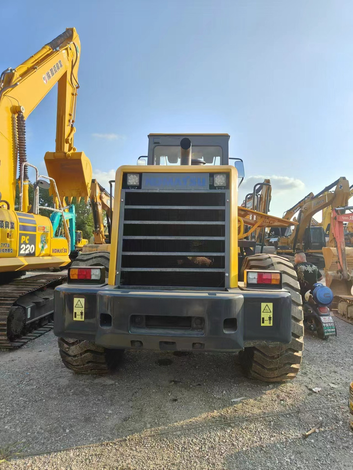 KOMATSU wa380 - Chargeuse sur pneus: photos 2 KOMATSU wa380 - Chargeuse sur pneus: photos 2