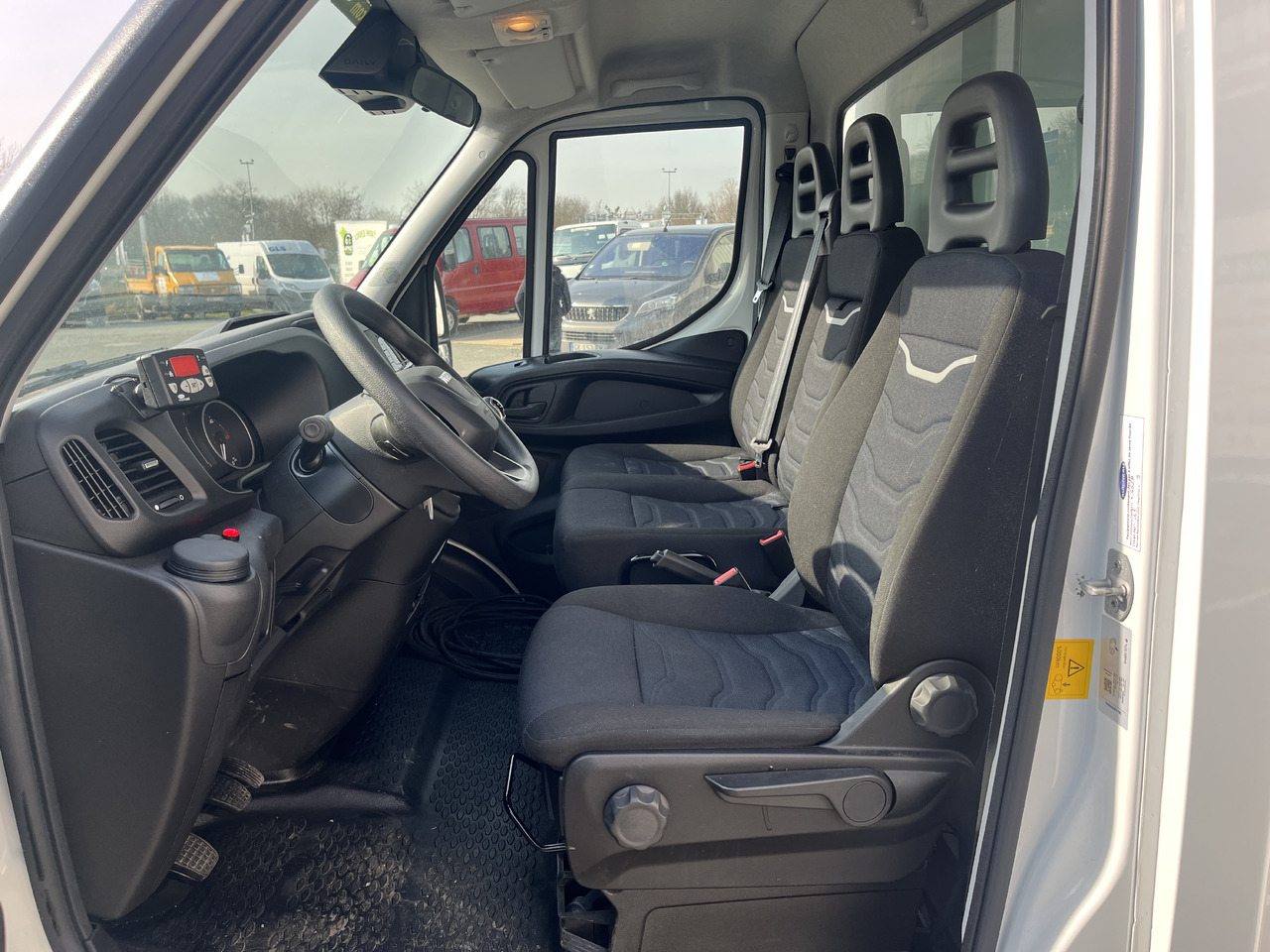 IVECO DAILY 35S14 FRIGORIFIQUE FRCX - Utilitaire frigorifique: photos 5 IVECO DAILY 35S14 FRIGORIFIQUE FRCX - Utilitaire frigorifique: photos 5