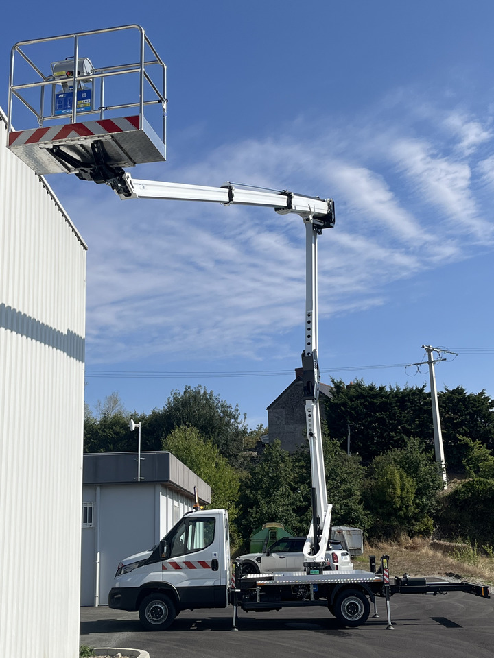 IVECO DAILY SOCAGE 24D SPEED - crédit-bail IVECO DAILY SOCAGE 24D SPEED: photos 31