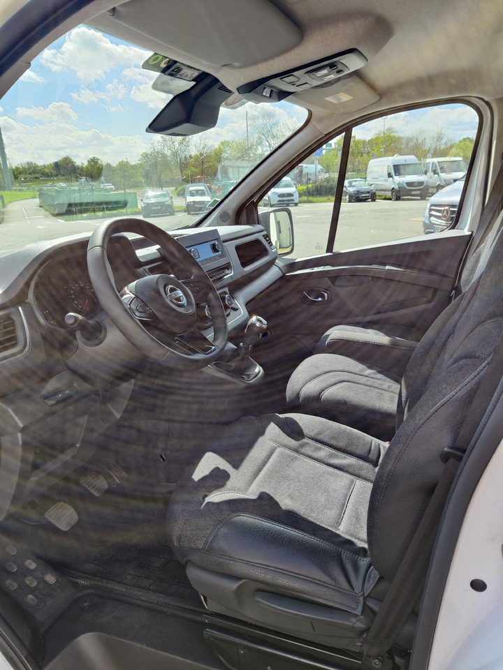 Fourgon utilitaire NISSAN Primastar NV300 2.0DCI130 Acenta L1H1: photos 6