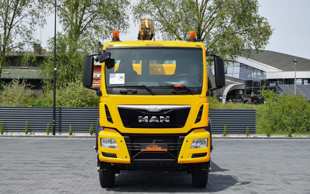 MAN TGS 26.400 / 6x4 / EURO 6 / UDT / HDS FASSI 165 / WYSUW x3 / ROTATOR / CHWYTAK / STEROWANIE RADIOWE / WZMOCNIONA RAMA / WYWROTKA / HYDROBURTA / AUTOMAT / 2017 / NOWE OPONY - 100% / NISKI PRZEBIEG - Camion benne: photos 2 MAN TGS 26.400 / 6x4 / EURO 6 / UDT / HDS FASSI 165 / WYSUW x3 / ROTATOR / CHWYTAK / STEROWANIE RADIOWE / WZMOCNIONA RAMA / WYWROTKA / HYDROBURTA / AUTOMAT / 2017 / NOWE OPONY - 100% / NISKI PRZEBIEG - Camion benne: photos 2