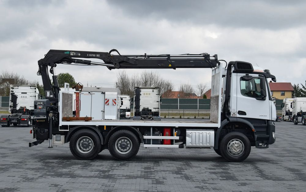 Mercedes-Benz AROCS 2636 / 6x4 / HIAB X-HIPRO 192 E-3 / WYSUW x3 / ROTATOR / STEROWANIE RADIOWE / UDT / PODPORY HYDRAULICZNE / AUTOMAT / KAMERA COFANIA / NISKI PRZEBIEG / SPROWADZONY - Camion plateau, Camion grue: photos 4 Mercedes-Benz AROCS 2636 / 6x4 / HIAB X-HIPRO 192 E-3 / WYSUW x3 / ROTATOR / STEROWANIE RADIOWE / UDT / PODPORY HYDRAULICZNE / AUTOMAT / KAMERA COFANIA / NISKI PRZEBIEG / SPROWADZONY - Camion plateau, Camion grue: photos 4