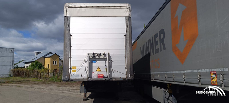 Schmitz Cargobull SCB*S3T - Semi-remorque rideaux coulissants: photos 1 Schmitz Cargobull SCB*S3T - Semi-remorque rideaux coulissants: photos 1