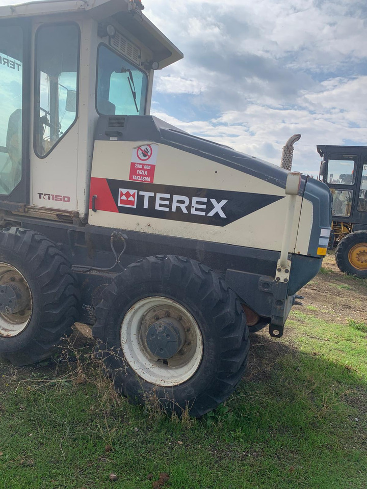 TEREX TG 150 MOTOR GRADER - Niveleuse: photos 1 TEREX TG 150 MOTOR GRADER - Niveleuse: photos 1