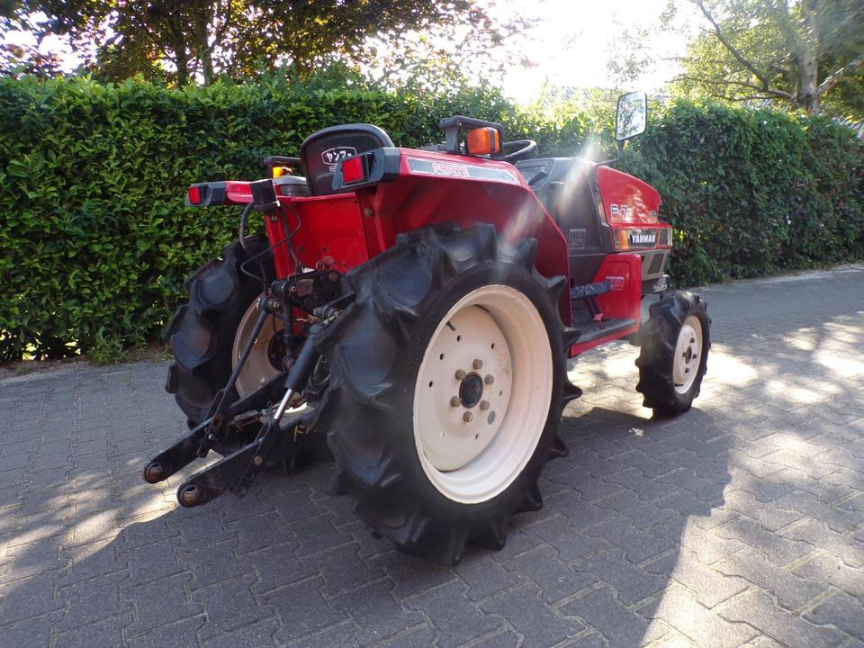 Kleintraktor Yanmar F-7 - Micro tracteur: photos 3 Kleintraktor Yanmar F-7 - Micro tracteur: photos 3