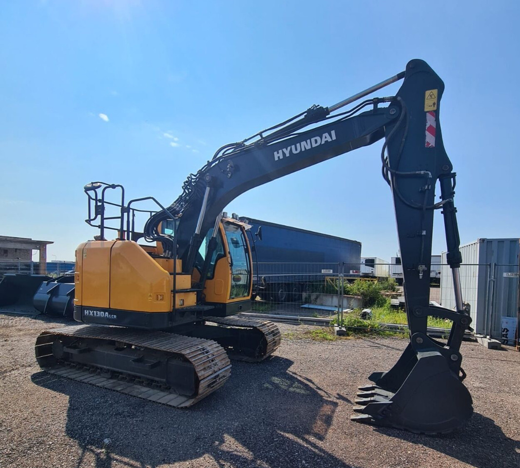 HYUNDAI HX130ALCR - Pelle sur chenille: photos 3 HYUNDAI HX130ALCR - Pelle sur chenille: photos 3