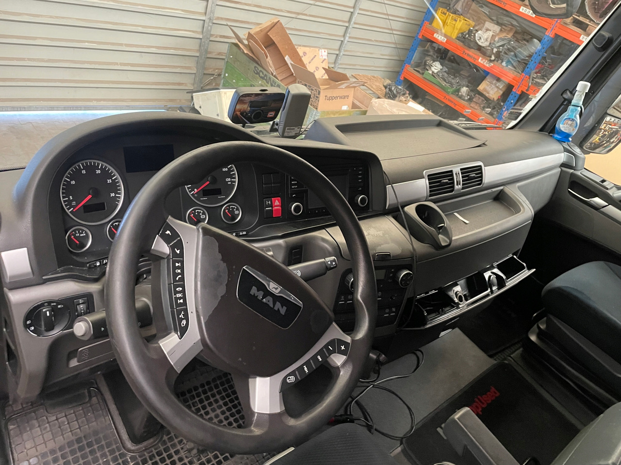 GOŁA KABINA MAN TGX XLX BIAŁA EURO 6 KOLOR RAL 9010 - Cabine pour Camion: photos 4 GOŁA KABINA MAN TGX XLX BIAŁA EURO 6 KOLOR RAL 9010 - Cabine pour Camion: photos 4