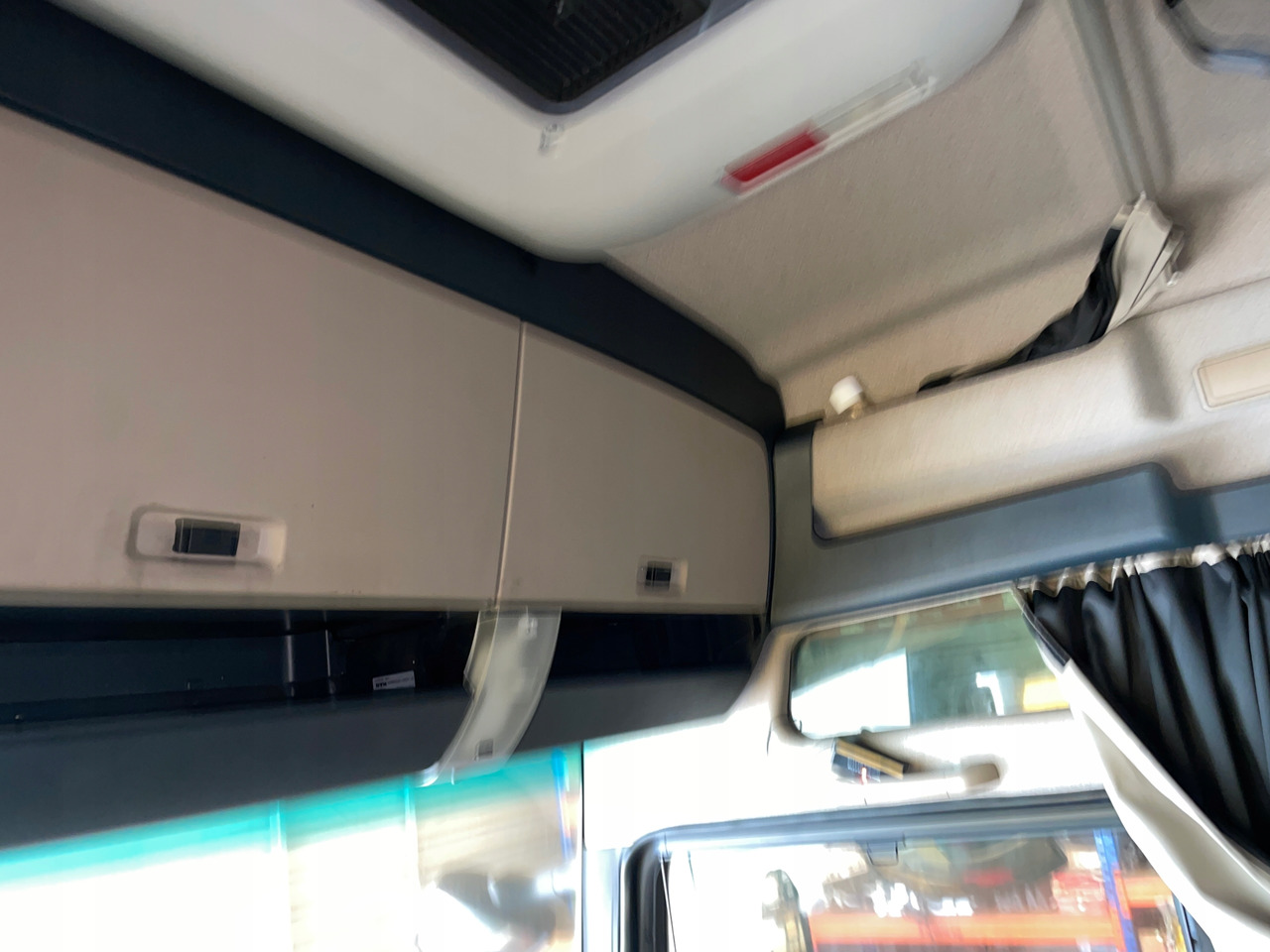 KOMPLETNA KABINA MAN TGX XXL EURO 6 LIFT - Cabine pour Camion: photos 3 KOMPLETNA KABINA MAN TGX XXL EURO 6 LIFT - Cabine pour Camion: photos 3