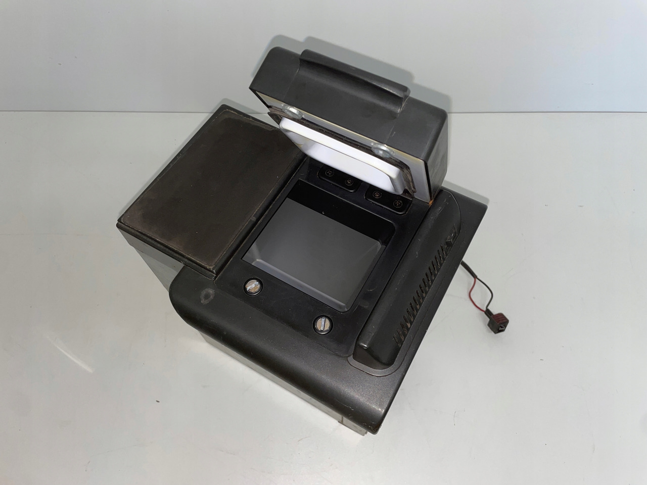 LODÓWKA CHŁODZIARKA RENAULT MAGNUM DXI 24V 6L 60W 5010309920 - Cabine et intérieur pour Camion: photos 2 LODÓWKA CHŁODZIARKA RENAULT MAGNUM DXI 24V 6L 60W 5010309920 - Cabine et intérieur pour Camion: photos 2