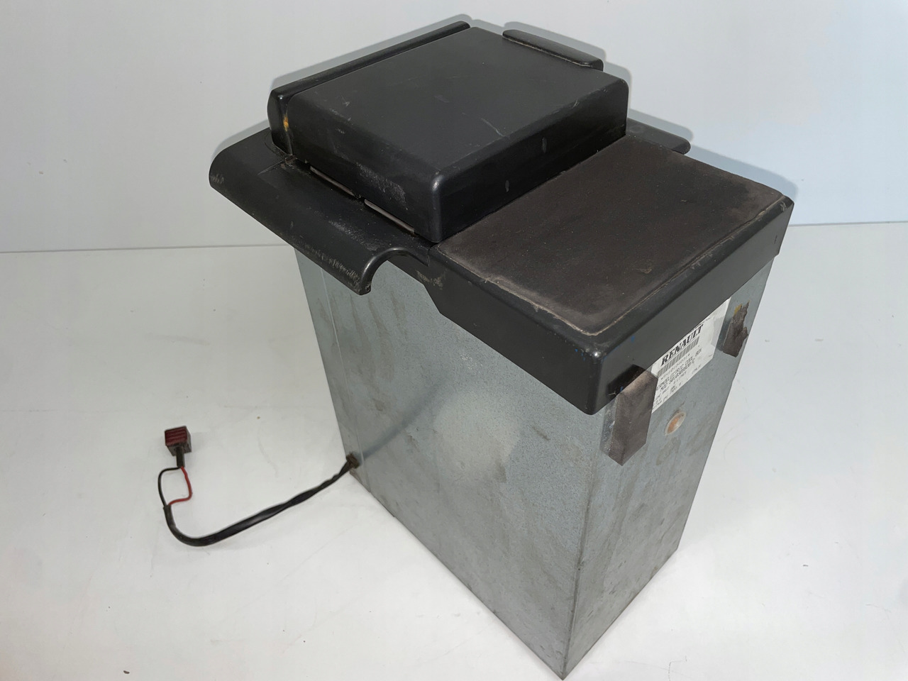 LODÓWKA CHŁODZIARKA RENAULT MAGNUM DXI 24V 6L 60W 5010309920 - Cabine et intérieur pour Camion: photos 3 LODÓWKA CHŁODZIARKA RENAULT MAGNUM DXI 24V 6L 60W 5010309920 - Cabine et intérieur pour Camion: photos 3