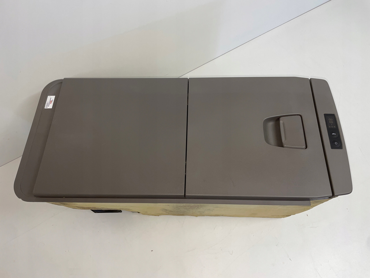 LODÓWKA CHŁODZIARKA SCANIA S 2706575 40 LITRÓW - Cabine et intérieur pour Camion: photos 1 LODÓWKA CHŁODZIARKA SCANIA S 2706575 40 LITRÓW - Cabine et intérieur pour Camion: photos 1