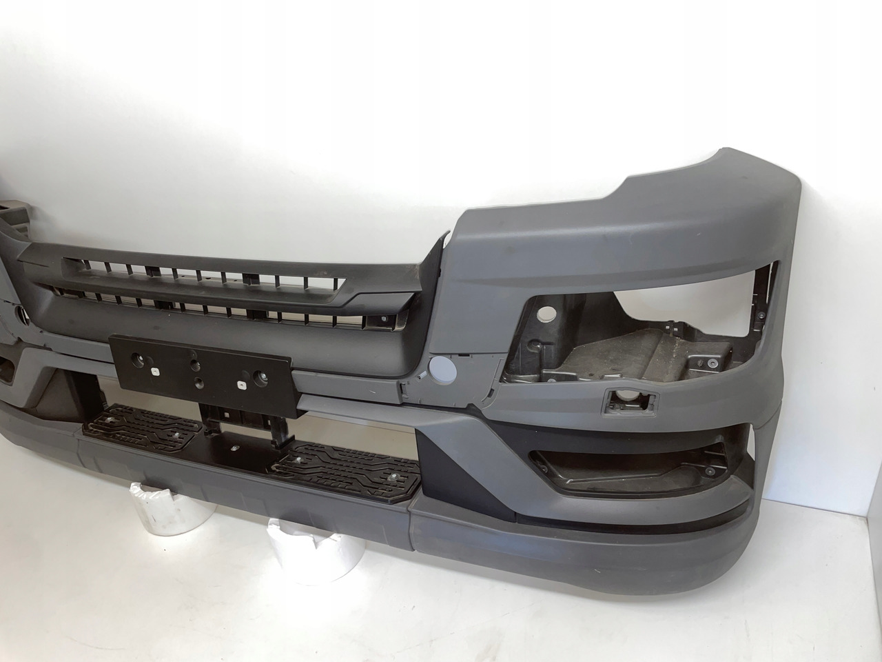 OKULAR STELAŻ OBUDOWA ZDERZAK MAN TG3 TGS3 TGS 3 81416105862 - Pare-chocs pour Camion: photos 4 OKULAR STELAŻ OBUDOWA ZDERZAK MAN TG3 TGS3 TGS 3 81416105862 - Pare-chocs pour Camion: photos 4