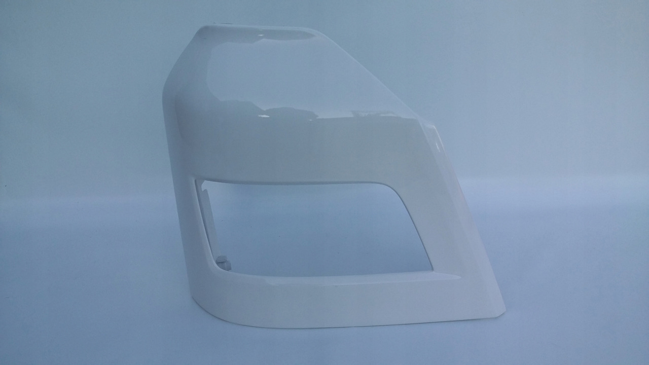 PRAWA OSŁONA REFLEKTORA MAN TGX EURO 6 ZDERZAK - Pare-chocs pour Camion: photos 1 PRAWA OSŁONA REFLEKTORA MAN TGX EURO 6 ZDERZAK - Pare-chocs pour Camion: photos 1