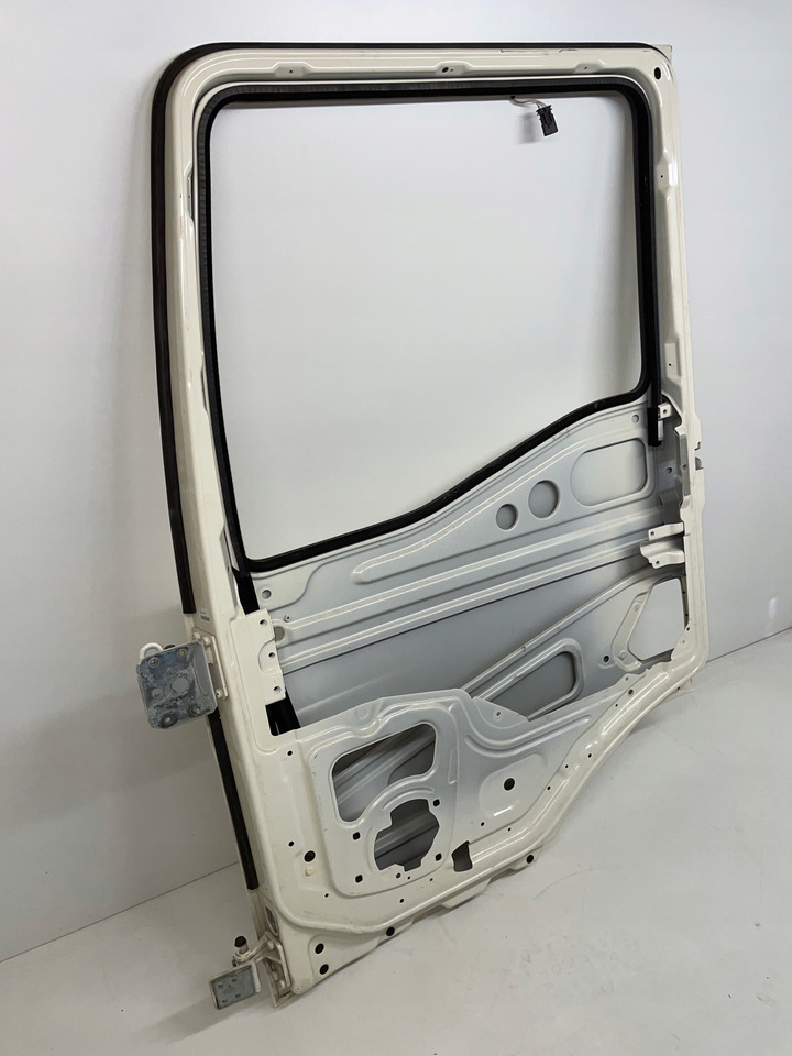 PRAWE DRZWI MAN TGS3 TGS 3 TGS-3 TGL TGM - Portière et pièces pour Camion: photos 5 PRAWE DRZWI MAN TGS3 TGS 3 TGS-3 TGL TGM - Portière et pièces pour Camion: photos 5