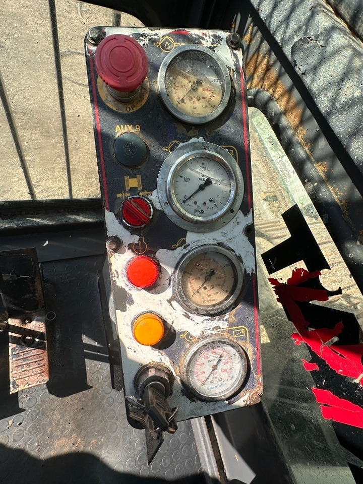 Mait HR 120  - Mât de battage: photos 4 Mait HR 120  - Mât de battage: photos 4