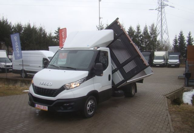 Iveco DAILY 35 C 15 3.5T 4.60M 3.5T NA HAKU CLIMATRONIC - Utilitaire benne: photos 1 Iveco DAILY 35 C 15 3.5T 4.60M 3.5T NA HAKU CLIMATRONIC - Utilitaire benne: photos 1
