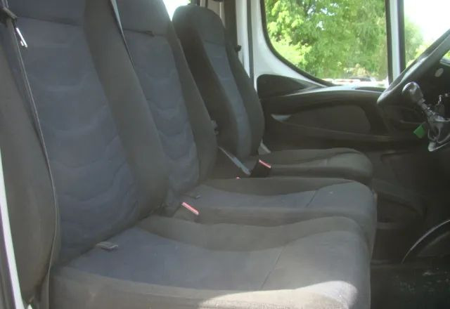 Fourgon utilitaire Iveco DAILY 35 S 16 REJESTRACJA NA 6-OSÓB SUPER NA KAMPERA: photos 16