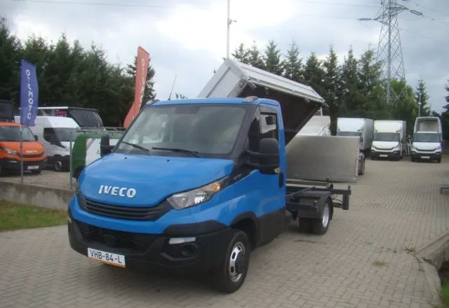 Iveco DAILY 50 C 17 3.0TDI WYWROTKA WINDA MECHANICZNA PRZYSTAWKA DO HYDRAULIKI - Utilitaire benne: photos 1 Iveco DAILY 50 C 17 3.0TDI WYWROTKA WINDA MECHANICZNA PRZYSTAWKA DO HYDRAULIKI - Utilitaire benne: photos 1