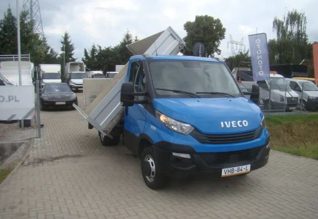 Iveco DAILY 50 C 17 3.0TDI WYWROTKA WINDA MECHANICZNA PRZYSTAWKA DO HYDRAULIKI - Utilitaire benne: photos 2 Iveco DAILY 50 C 17 3.0TDI WYWROTKA WINDA MECHANICZNA PRZYSTAWKA DO HYDRAULIKI - Utilitaire benne: photos 2