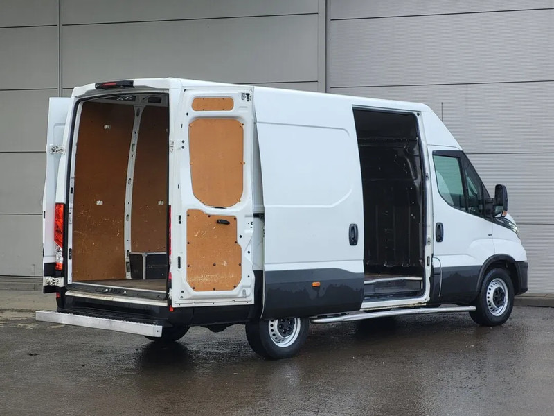 Iveco Daily 35S14 - Fourgon utilitaire, Utilitaire double cabine: photos 3 Iveco Daily 35S14 - Fourgon utilitaire, Utilitaire double cabine: photos 3
