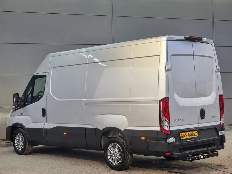 Iveco Daily 35S21 L2H2 Automatic Clima Cruise LED Parkingsensors Camera Towbar LED Euro6 2024 - Fourgon utilitaire: photos 4 Iveco Daily 35S21 L2H2 Automatic Clima Cruise LED Parkingsensors Camera Towbar LED Euro6 2024 - Fourgon utilitaire: photos 4