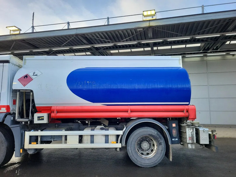 Mercedes-Benz Antos 1824 - Camion citerne: photos 3 Mercedes-Benz Antos 1824 - Camion citerne: photos 3