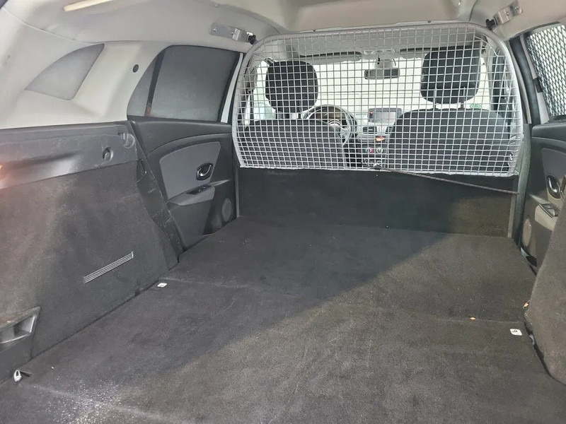 Renault Mégane 1.5 DCI - Fourgonnette: photos 4 Renault Mégane 1.5 DCI - Fourgonnette: photos 4