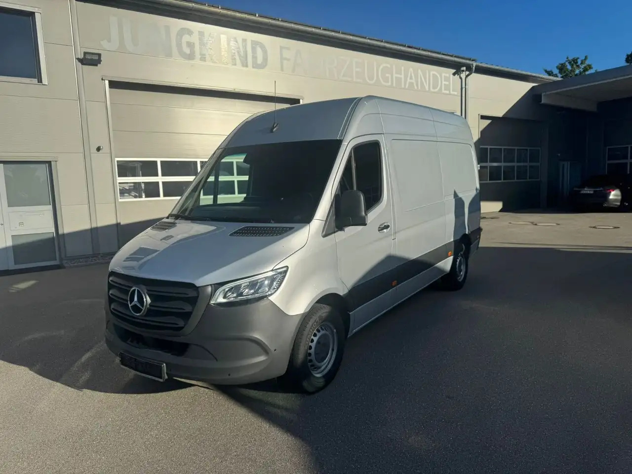 Mercedes-Benz Sprinter 317 CDI Lang Hoch Klima MBUX Silber LED - Fourgon utilitaire: photos 2 Mercedes-Benz Sprinter 317 CDI Lang Hoch Klima MBUX Silber LED - Fourgon utilitaire: photos 2
