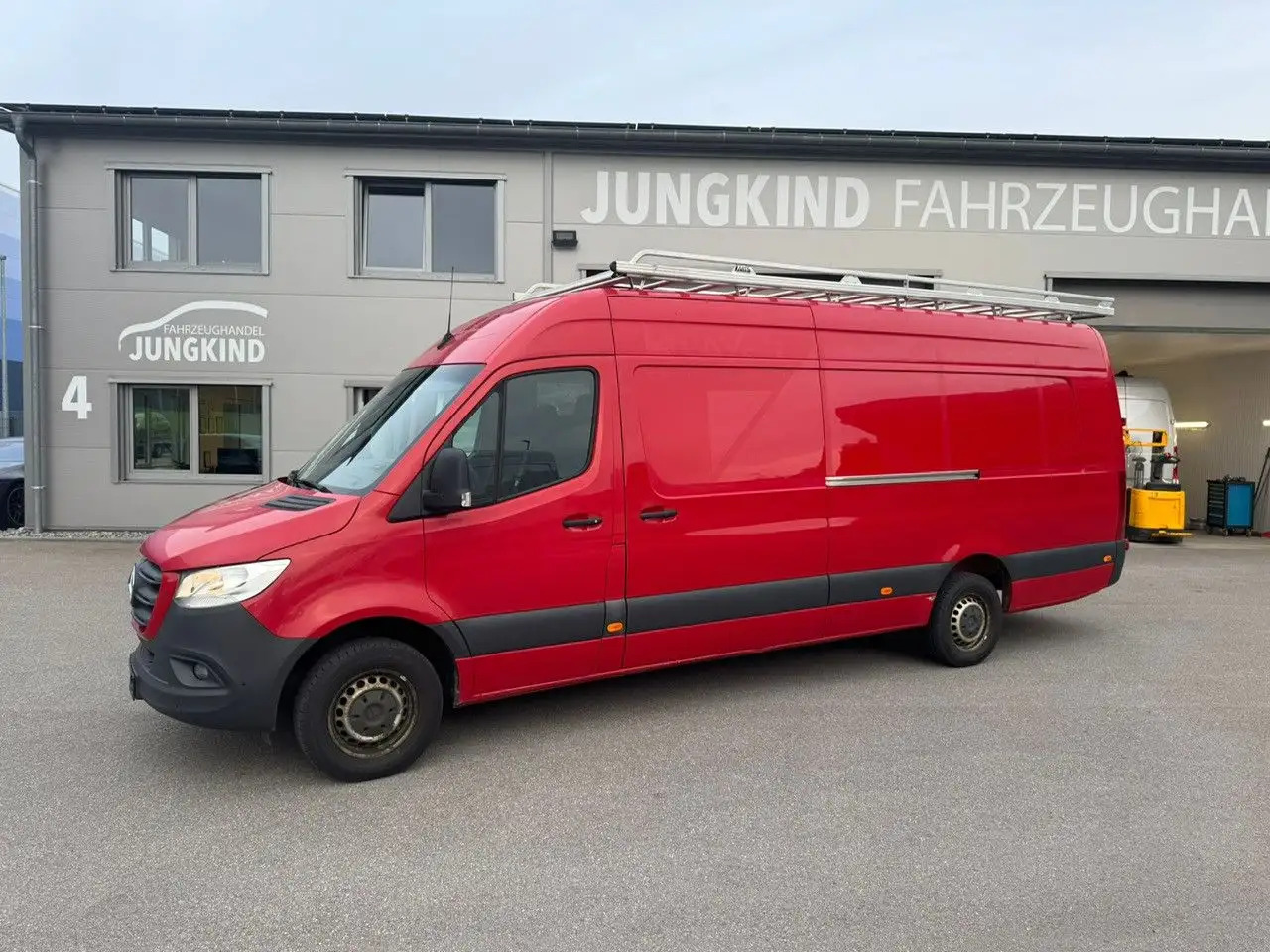 Mercedes-Benz Sprinter 317 CDI Maxi Lang XXL Extralang MBUX - Fourgon utilitaire: photos 1 Mercedes-Benz Sprinter 317 CDI Maxi Lang XXL Extralang MBUX - Fourgon utilitaire: photos 1